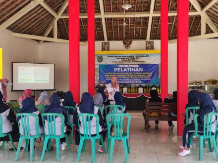 PELATIHAN TIM PELAKSANA PEMBERIAN MAKANAN TAMBAHAN